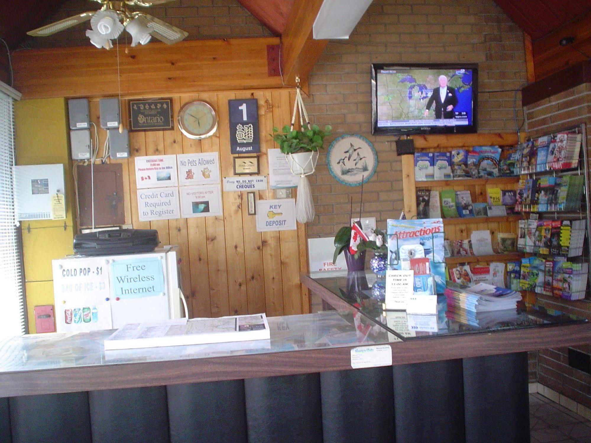 Motel Advance 2*