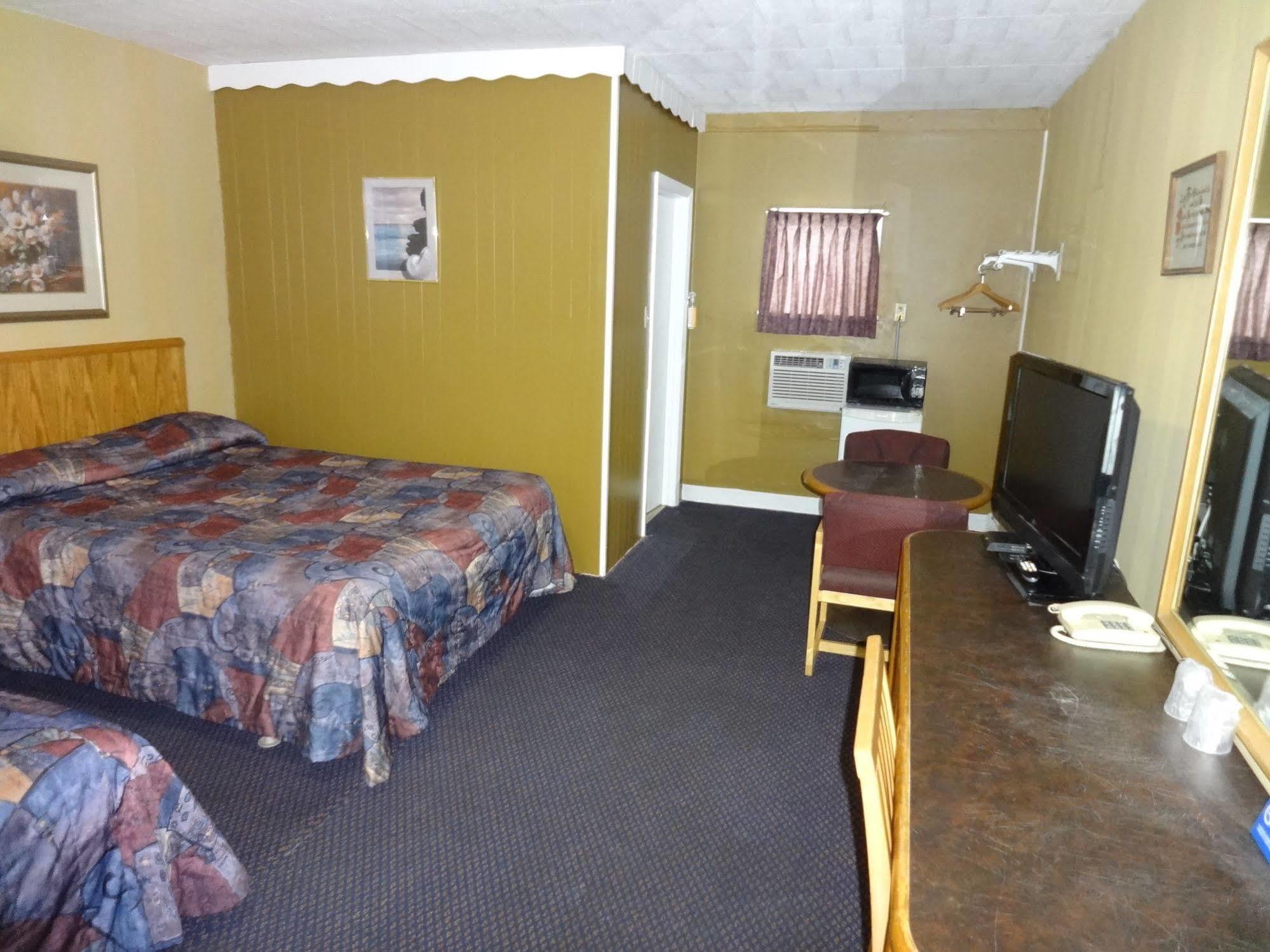 Motel Advance 2*